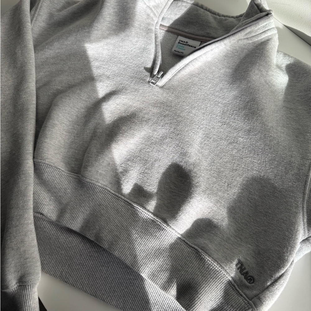 Aritzia TNA cropped quarter zip